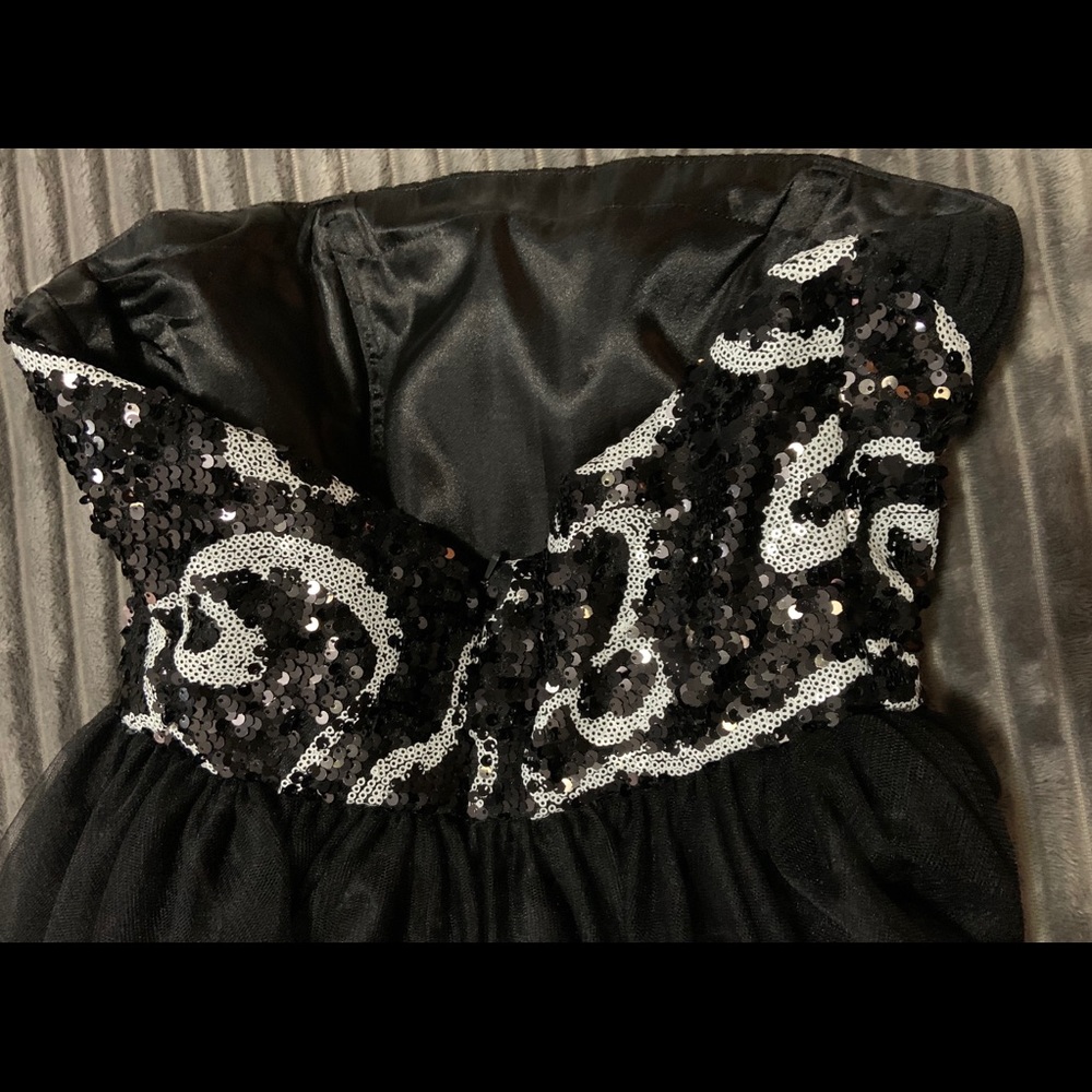 Evening out, dinner, wedding party, formal